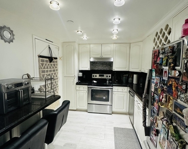 13155 Ixora Court - Photo Thumbnail 9