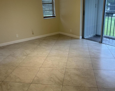 291 S Hollybrook Drive - Photo Thumbnail 10