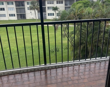291 S Hollybrook Drive - Photo Thumbnail 9