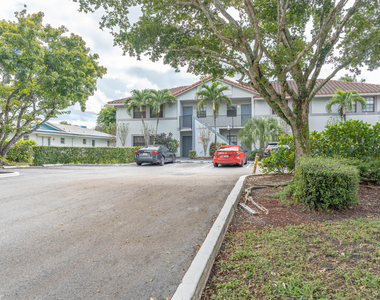 11684 Nw 39th Street - Photo Thumbnail 1