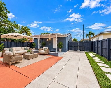 2649 Johnson Street - Photo Thumbnail 7