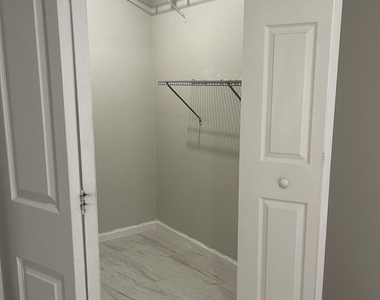 1407 White Pine Drive - Photo Thumbnail 9