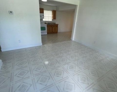 6416 Sw 24th Street - Photo Thumbnail 2