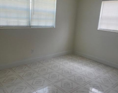 6416 Sw 24th Street - Photo Thumbnail 7