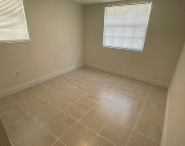 6416 Sw 24th Street - Photo Thumbnail 16