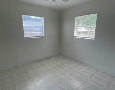 6416 Sw 24th Street - Photo Thumbnail 11