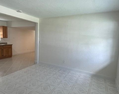 6416 Sw 24th Street - Photo Thumbnail 3