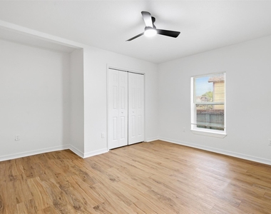 920 E Chaffin Street - Photo Thumbnail 5