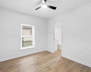 920 E Chaffin Street - Photo Thumbnail 8