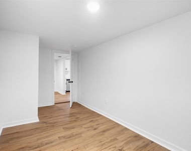 920 E Chaffin Street - Photo Thumbnail 15