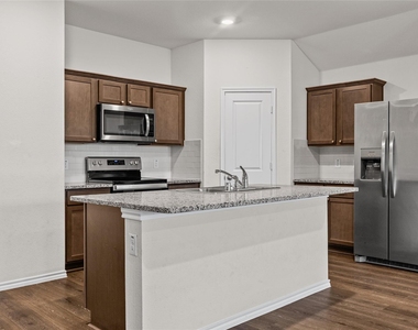 110 Alydar Lane - Photo Thumbnail 19