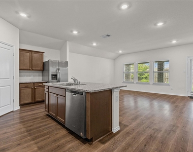 110 Alydar Lane - Photo Thumbnail 18