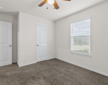 110 Alydar Lane - Photo Thumbnail 6