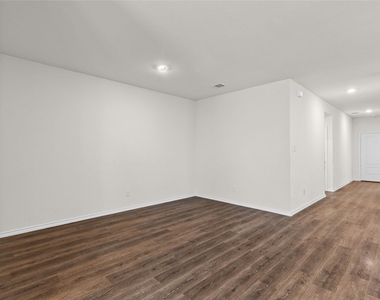 110 Alydar Lane - Photo Thumbnail 33