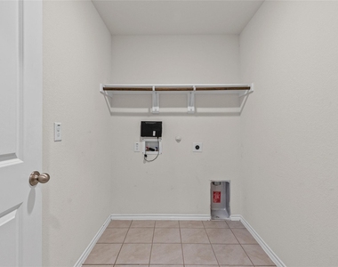 110 Alydar Lane - Photo Thumbnail 13