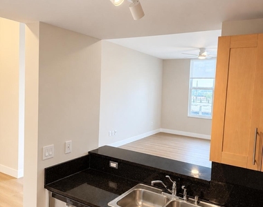 511 Se 5th Avenue - Photo Thumbnail 4