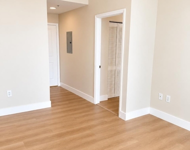 511 Se 5th Avenue - Photo Thumbnail 7