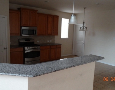 3412 Porter Creek - Photo Thumbnail 4