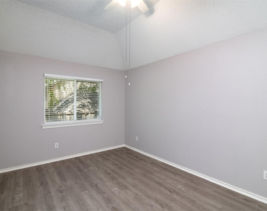 1329 Maywood Court - Photo Thumbnail 16