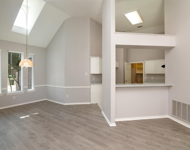 1329 Maywood Court - Photo Thumbnail 7
