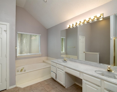1329 Maywood Court - Photo Thumbnail 13