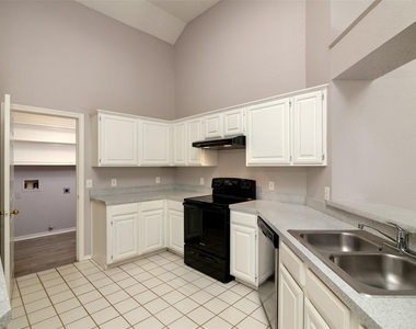1329 Maywood Court - Photo Thumbnail 9
