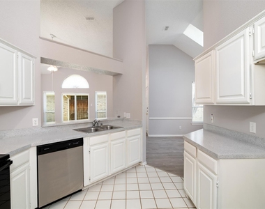 1329 Maywood Court - Photo Thumbnail 10