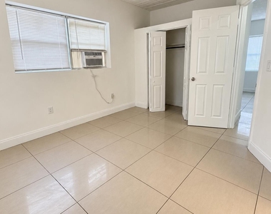 1711 Nw 7th Street - Photo Thumbnail 9