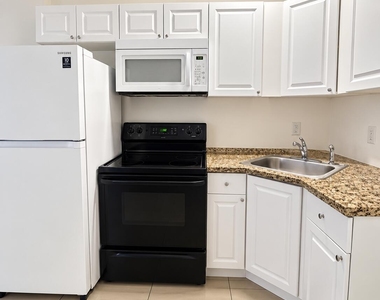 1711 Nw 7th Street - Photo Thumbnail 7