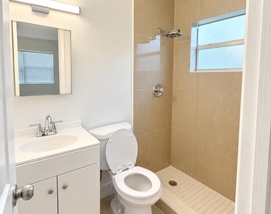 1711 Nw 7th Street - Photo Thumbnail 10