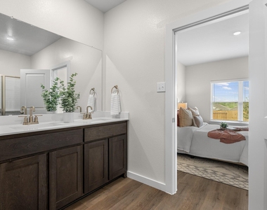 11121 Santana Drive - Photo Thumbnail 6