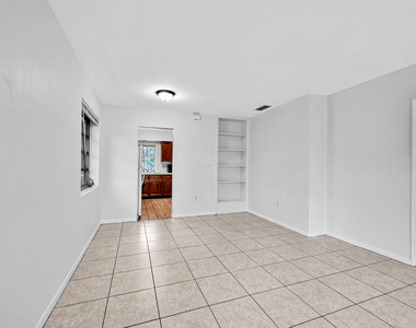 199 Sw 15th Street - Photo Thumbnail 3