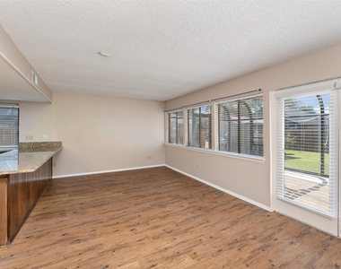 416 Lincoln Drive - Photo Thumbnail 6