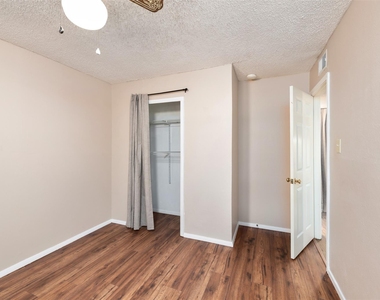 416 Lincoln Drive - Photo Thumbnail 18