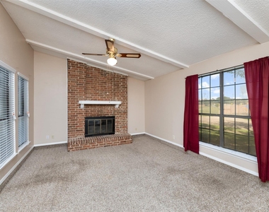 416 Lincoln Drive - Photo Thumbnail 3