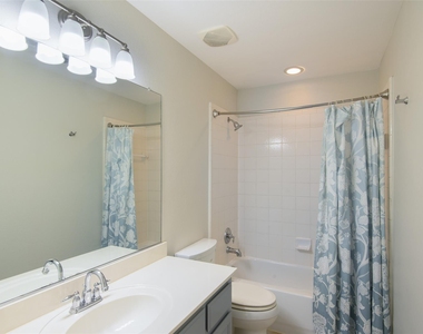 926 Sloan Drive - Photo Thumbnail 32