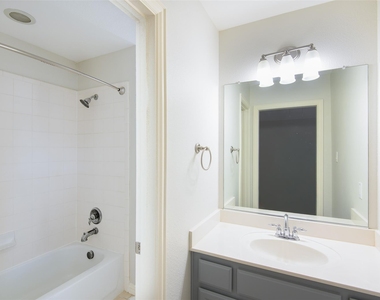 926 Sloan Drive - Photo Thumbnail 26