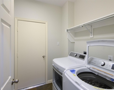 926 Sloan Drive - Photo Thumbnail 34