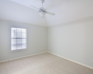 926 Sloan Drive - Photo Thumbnail 25