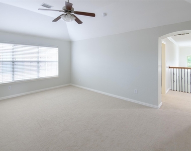 926 Sloan Drive - Photo Thumbnail 20