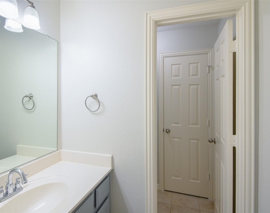 926 Sloan Drive - Photo Thumbnail 33