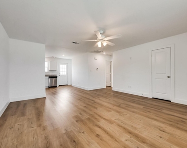 108 James Court - Photo Thumbnail 6