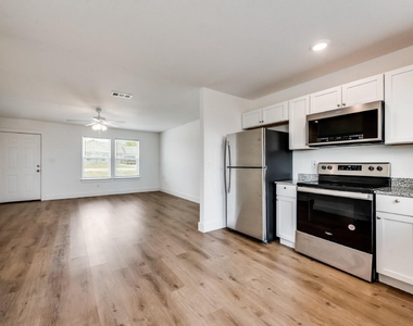 108 James Court - Photo Thumbnail 11