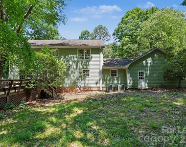 5812 Camelot Road - Photo Thumbnail 33