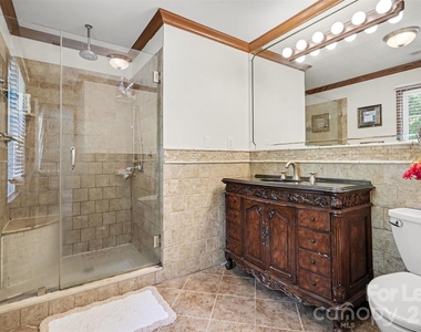 5812 Camelot Road - Photo Thumbnail 23