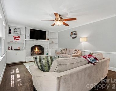 5812 Camelot Road - Photo Thumbnail 18