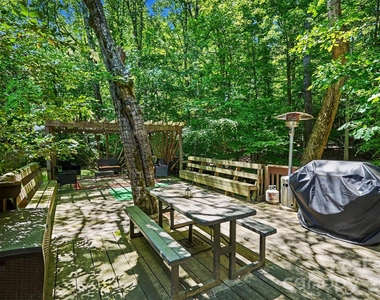 5812 Camelot Road - Photo Thumbnail 30
