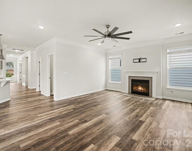 113 Stowe Road - Photo Thumbnail 8
