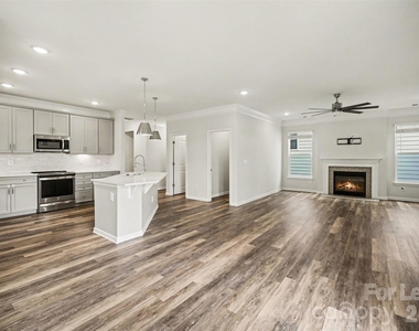 113 Stowe Road - Photo Thumbnail 10