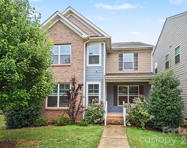 113 Stowe Road - Photo Thumbnail 2